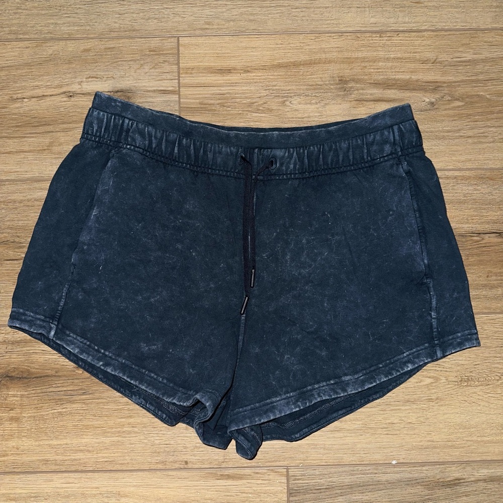 lululemon athletica sweatshorts